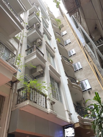 Nhà bán ở Hà Nội. Bán cả tòa nhà 10 tầng gồm 15 căn hộ cao cấp cho thuê
