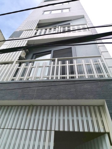 Bán cả tòa nhà căn hộ gần trường QT Pháp, Ngọc Thụy, Long Biên giá rẻ. Tòa nhà thang máy 6 tỷ