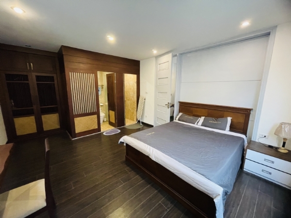 Bán cả toà nhà căn hộ đang cho thuê kín khách ở Hồ Tây, Quận Tây Hồ. Giá rẻ, nhà đẹp