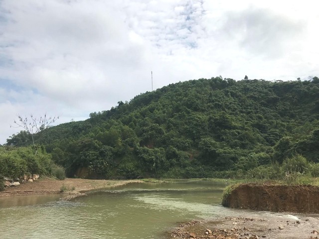 Mảnh đất rộng hơn 10.000 m2 suối chảy xung quanh, từ núi xây nghỉ dưỡng ở Trường Sơn, Lương Sơn, Hòa Bình