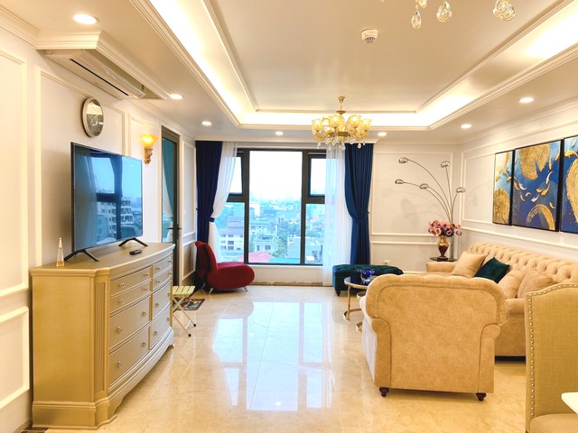 Căn hộ 146m2 gồm 3 ngủ tuyệt đẹp view hướng Hồ Tây chào bán tại tòa nhà Tân Hoàng Minh-Xuân Diệu
