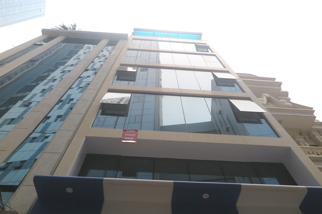 Tòa nhà 8 tầng xây theo kiểu văn phòng gần các sở ban ngành thành phố ở Võ Chí Công bán